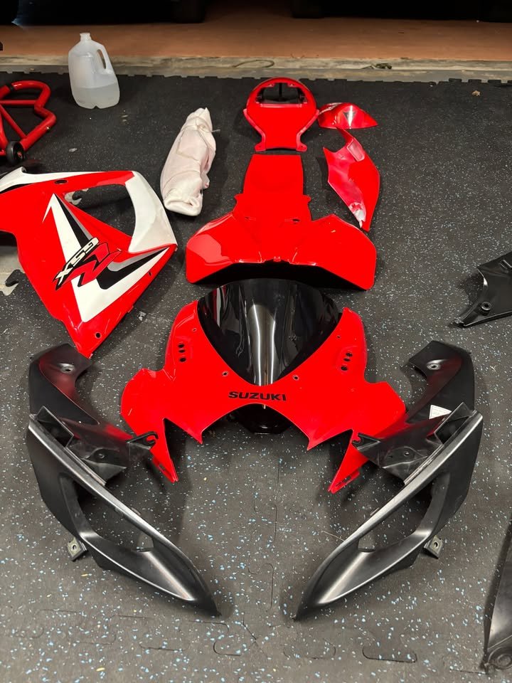 2007 SSuzui GSXR 600 Fairings (Parted out)