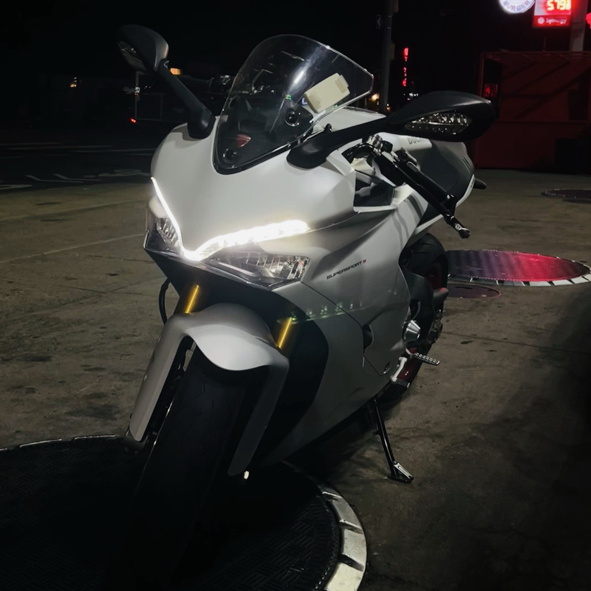 Okojo's 2018 Ducati Supersport / Supersport S