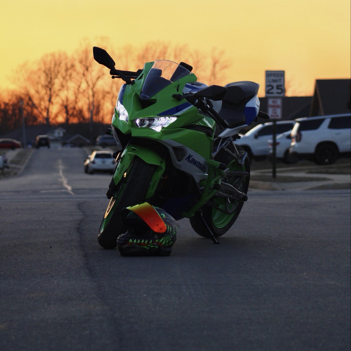 Pretty bike. Questionable decisions. 💚 - by Muddinchick17