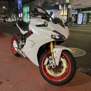 2018 Ducati Supersport / Supersport S