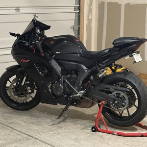 2025 Yamaha R7