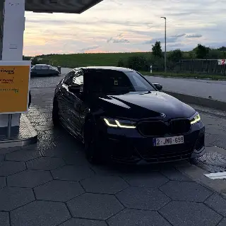 2022 BMW 545e