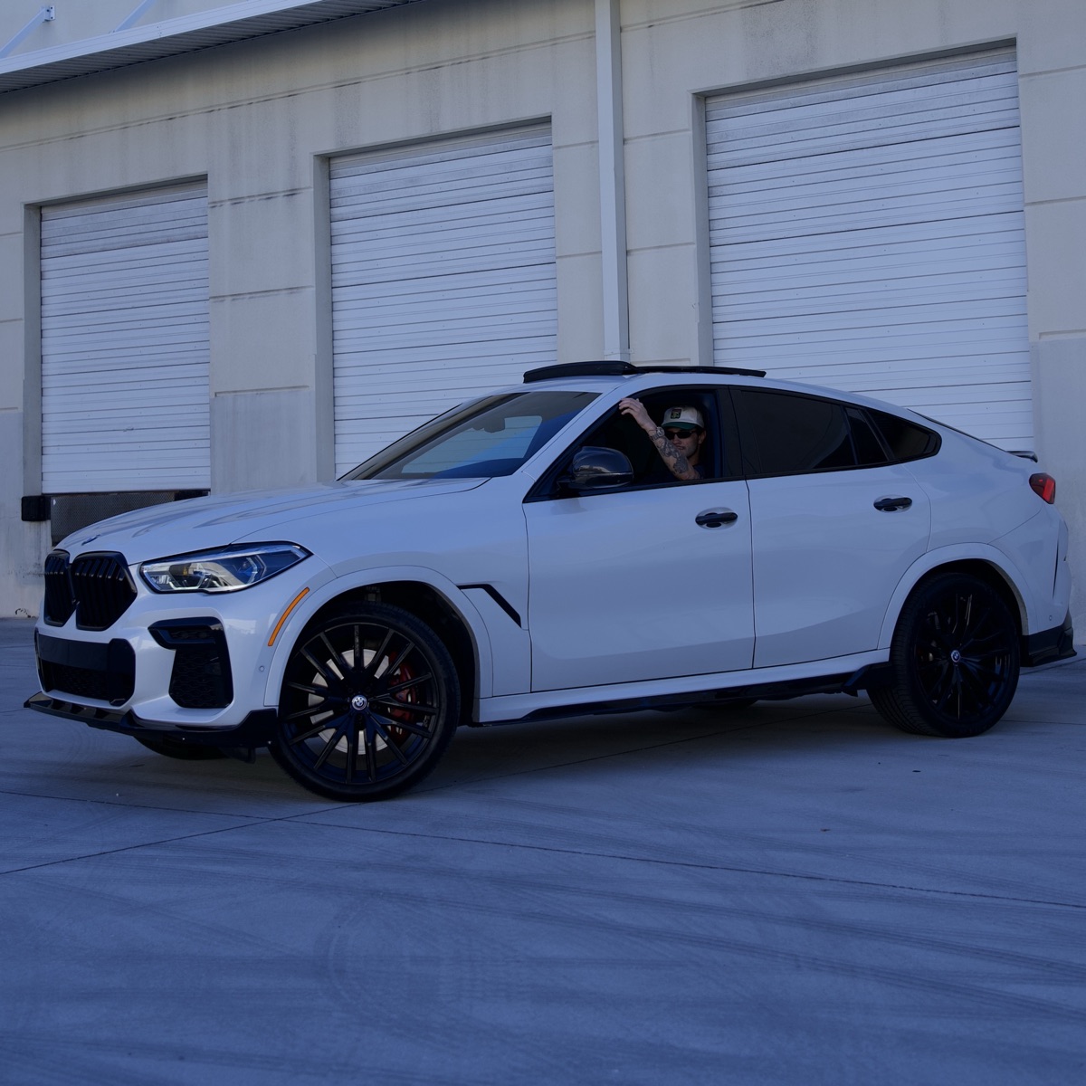 2022 BMW X6 M50i
