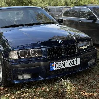 1993 BMW 320i