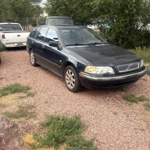 2000 Volvo V40