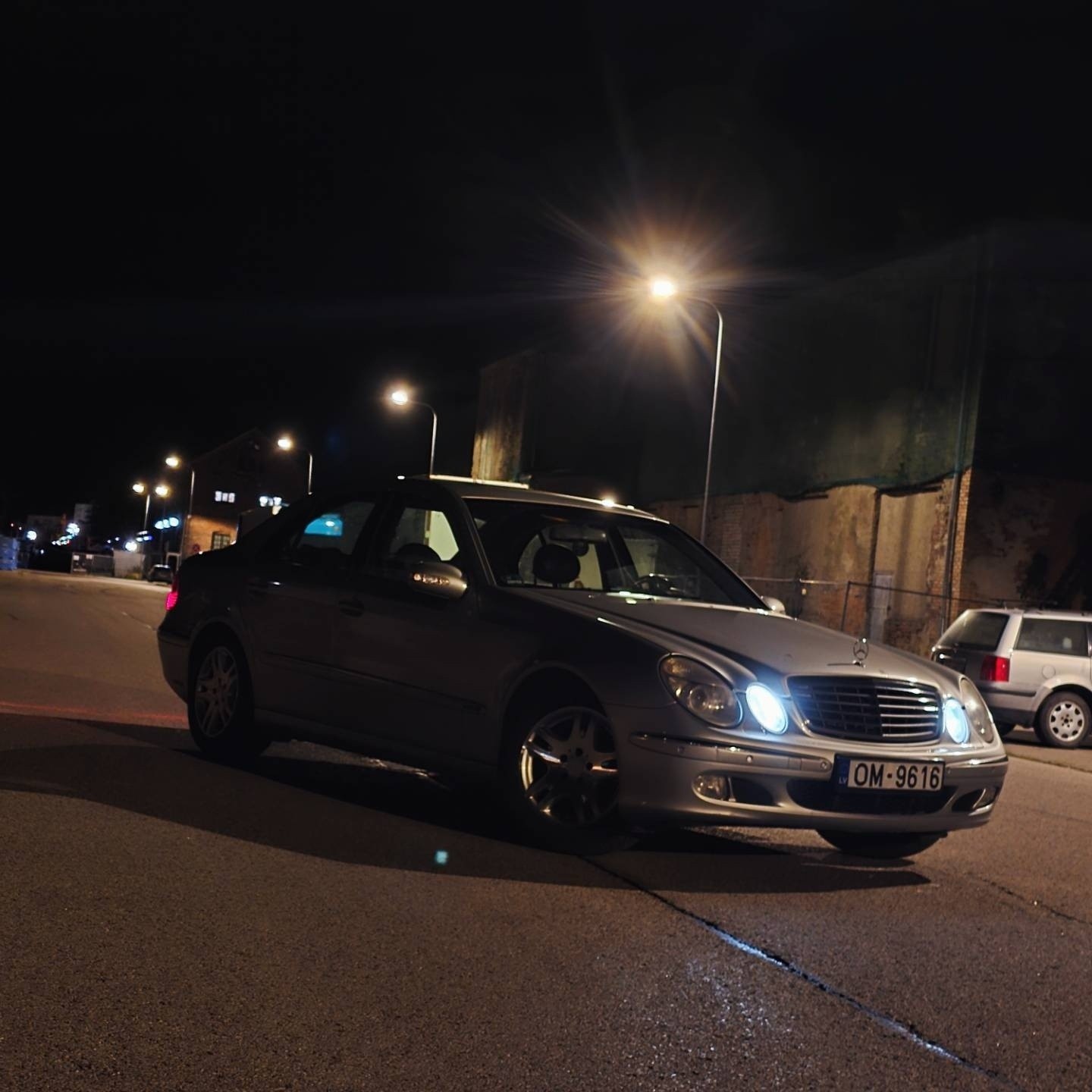 2004 Mercedes-Benz E