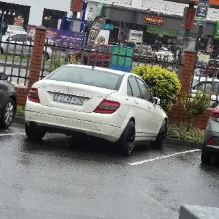 2010 Mercedes-Benz C200