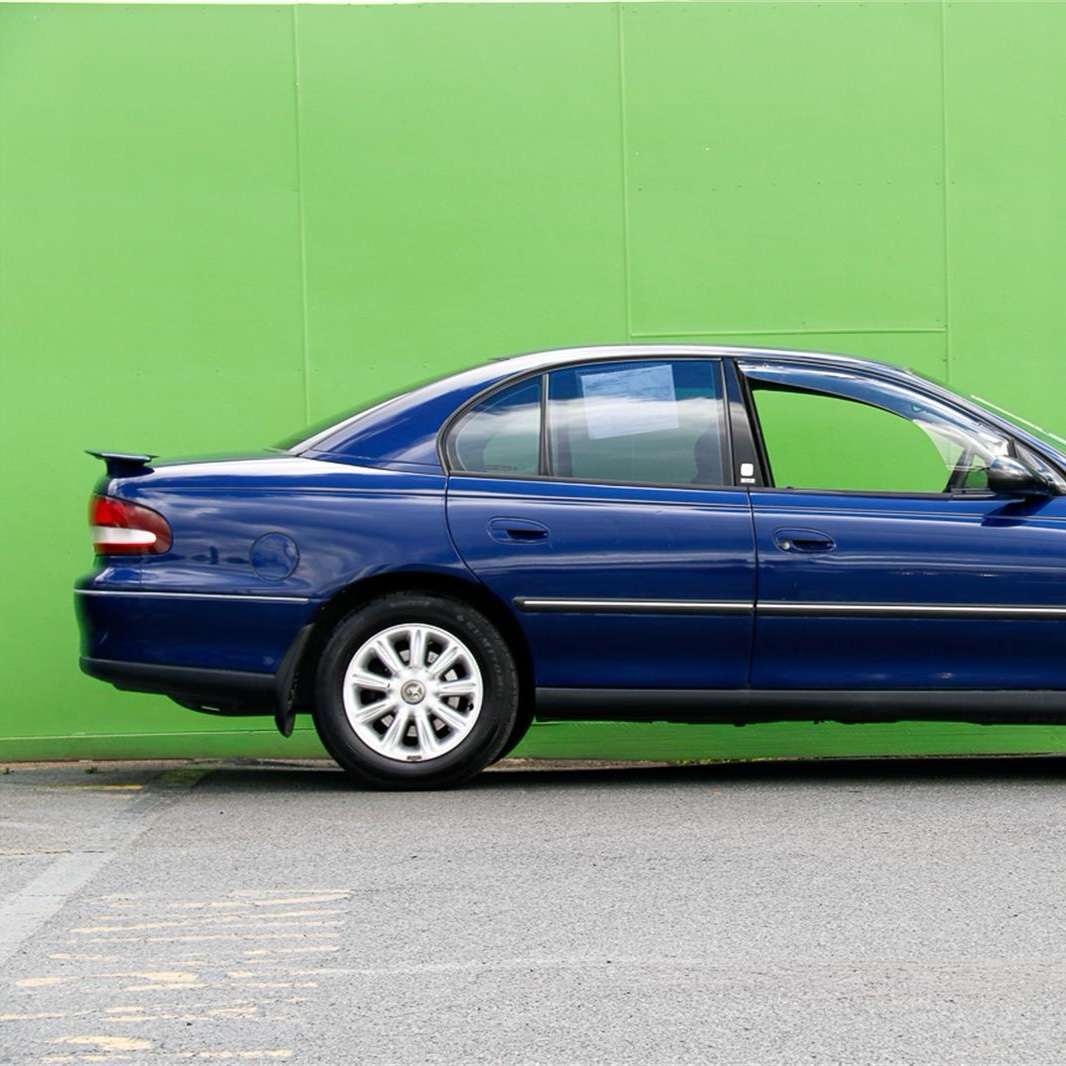 2002 Holden Commy