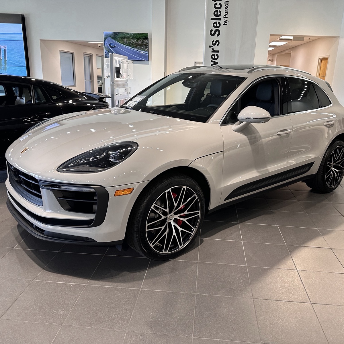 2024 Porsche Macan